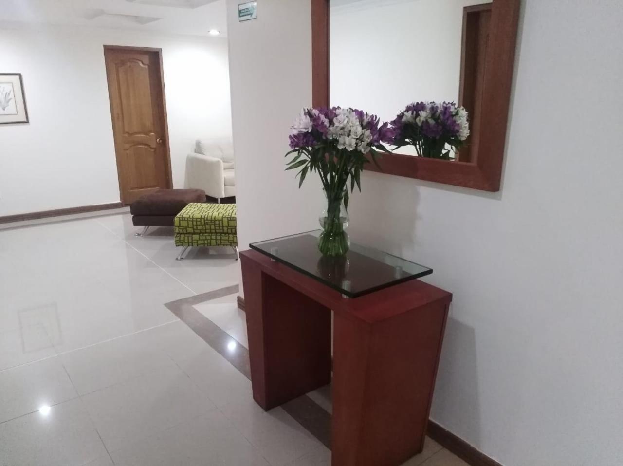 Hotel Casa La Riviera Bogotá Esterno foto
