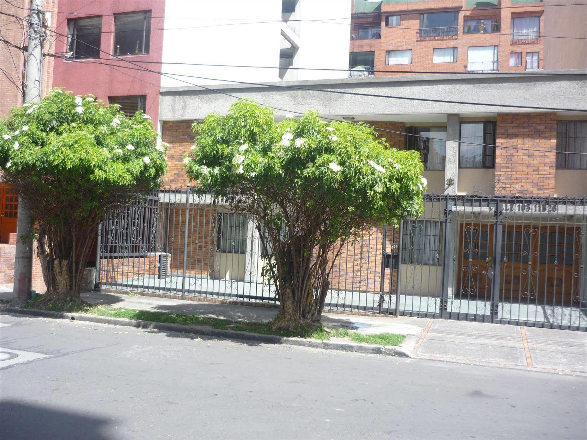 Hotel Casa La Riviera Bogotá Esterno foto