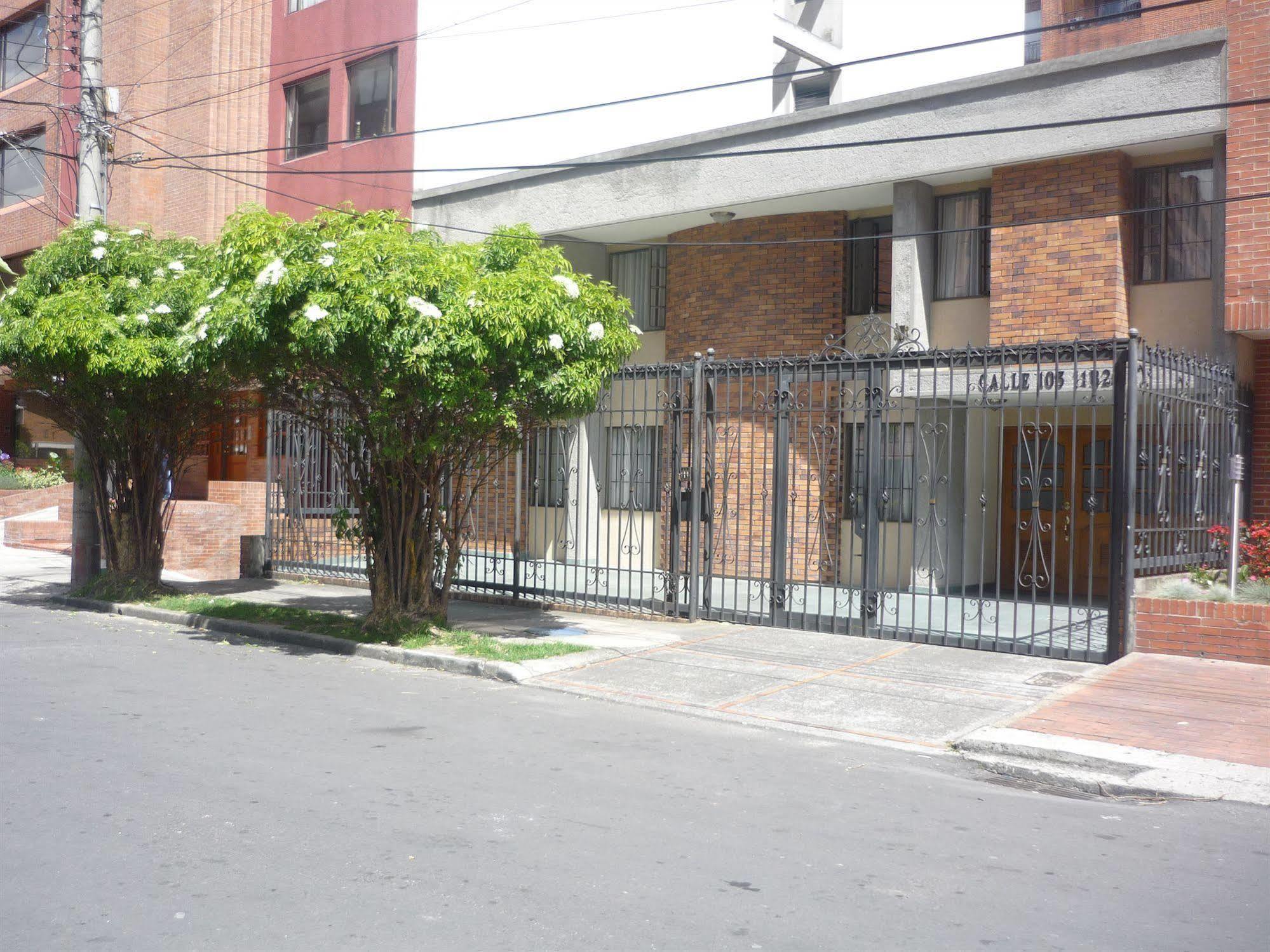 Hotel Casa La Riviera Bogotá Esterno foto