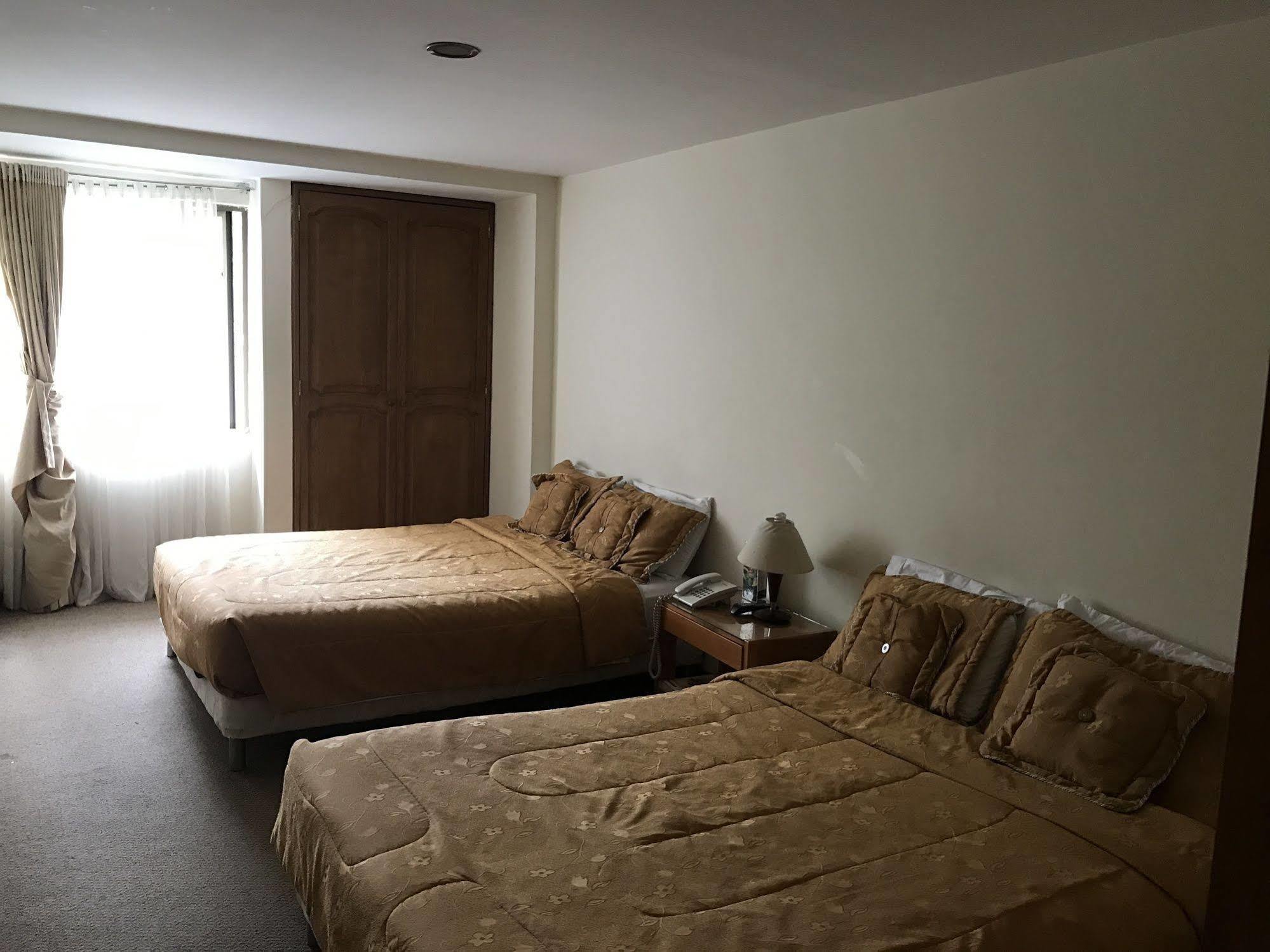 Hotel Casa La Riviera Bogotá Esterno foto